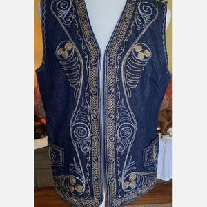 Boho Embroidered Denim Vest – Vintage Western Festival Layer 💙✨
